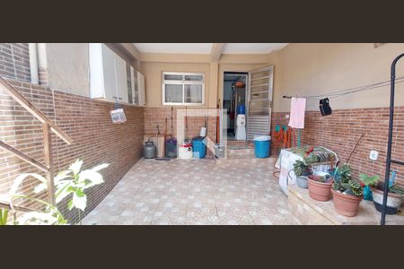 Casa à venda com 189m², 2 quartos e 1 vagaQuintal 2