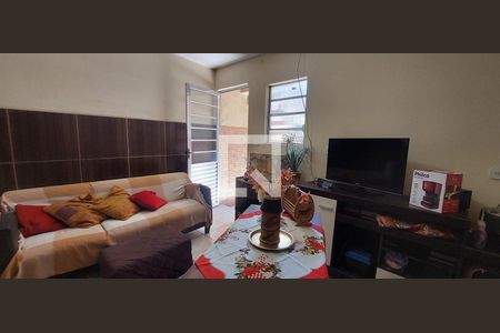 Casa à venda com 189m², 2 quartos e 1 vagaEdícula - quarto