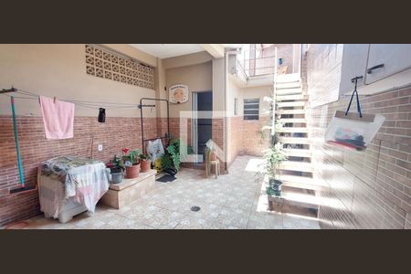 Casa à venda com 189m², 2 quartos e 1 vagaQuintal 2