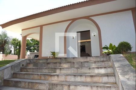 Casa à venda com 1000m², 3 quartos e 6 vagasEntrada