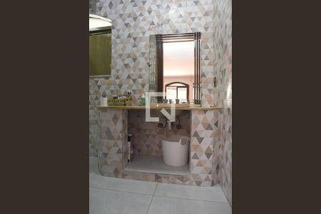 Casa à venda com 1000m², 3 quartos e 6 vagasBanheiro da Suíte 3