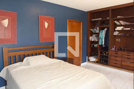 Casa à venda com 1000m², 3 quartos e 6 vagasSuíte 2