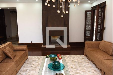 Sala de casa à venda com 3 quartos, 1000m² em Jardim Santa Helena, São Paulo