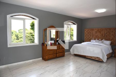 Casa à venda com 1000m², 3 quartos e 6 vagasSuíte 1