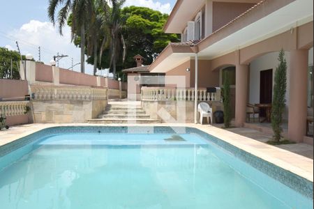 Casa à venda com 1000m², 3 quartos e 6 vagasPiscina