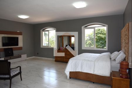 Casa à venda com 1000m², 3 quartos e 6 vagasSuíte 1