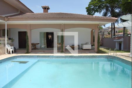 Casa à venda com 1000m², 3 quartos e 6 vagasPiscina