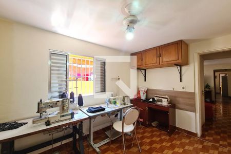 Casa à venda com 172m², 4 quartos e 2 vagas Casa à venda com 172m², 4 quartos e 2 vagasQuarto 2 - CASA 1