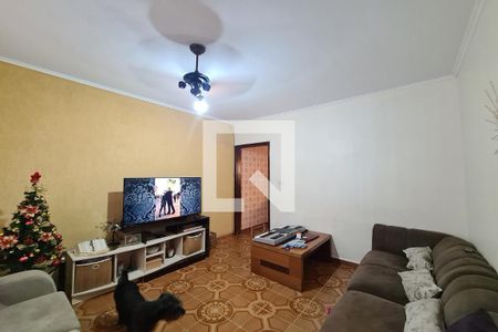 Casa à venda com 172m², 4 quartos e 2 vagas Casa à venda com 172m², 4 quartos e 2 vagasSala - CASA 2