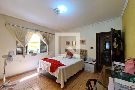 Casa à venda com 172m², 4 quartos e 2 vagas Casa à venda com 172m², 4 quartos e 2 vagasQuarto 2 - CASA 2