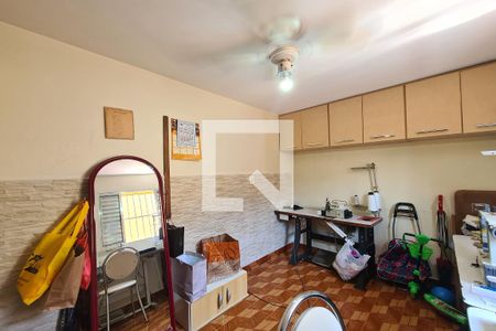 Casa à venda com 172m², 4 quartos e 2 vagas Casa à venda com 172m², 4 quartos e 2 vagasQuarto 2 - CASA 1