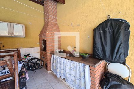 Casa à venda com 172m², 4 quartos e 2 vagas Casa à venda com 172m², 4 quartos e 2 vagasChurrasqueira