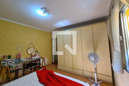 Casa à venda com 172m², 4 quartos e 2 vagas Casa à venda com 172m², 4 quartos e 2 vagasQuarto 2 - CASA 2