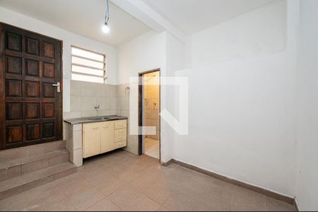 Sala de casa para alugar com 1 quarto, 50m² em Vila Fachini, São Paulo