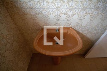 Casa à venda com 200m², 3 quartos e 2 vagasBanheiro