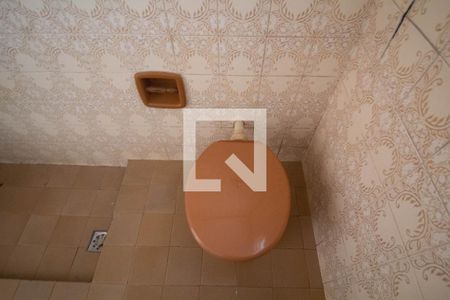 Casa à venda com 200m², 3 quartos e 2 vagasBanheiro