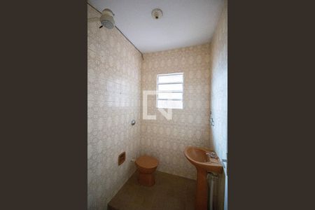 Casa à venda com 200m², 3 quartos e 2 vagasBanheiro