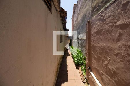 Casa à venda com 200m², 3 quartos e 2 vagasCorredor