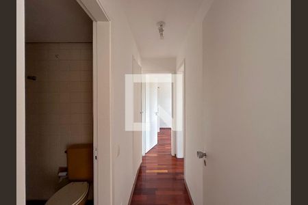Corredor Quartos de apartamento para alugar com 2 quartos, 64m² em Campo Belo, São Paulo