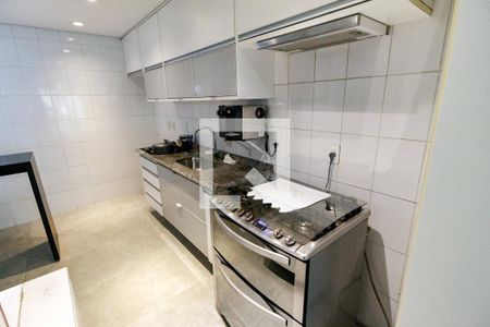 Casa de condomínio à venda com 106m², 3 quartos e 2 vagasCozinha - Armários