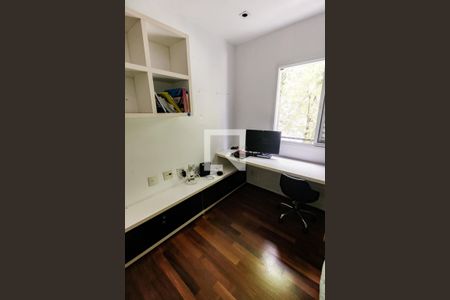 Casa de condomínio à venda com 106m², 3 quartos e 2 vagasQuarto 2