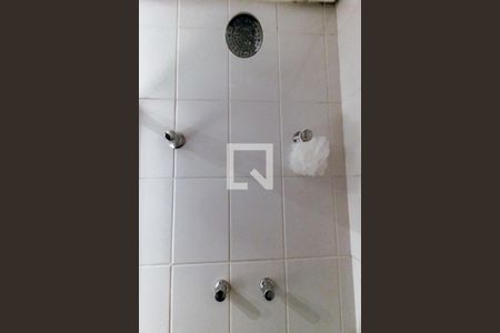 Casa de condomínio à venda com 106m², 3 quartos e 2 vagasBanheiro Corredor