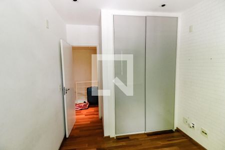 Casa de condomínio à venda com 106m², 3 quartos e 2 vagasQuarto 1 - Armários