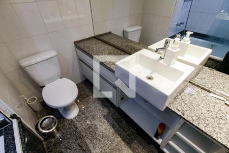 Casa de condomínio à venda com 106m², 3 quartos e 2 vagasBanheiro da Suíte
