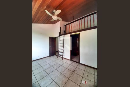 Casa de condomínio para alugar com 500m², 5 quartos e 6 vagas Casa de condomínio para alugar com 500m², 5 quartos e 6 vagasQuarto 5 suíte