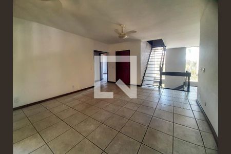 Casa de condomínio para alugar com 500m², 5 quartos e 6 vagas Casa de condomínio para alugar com 500m², 5 quartos e 6 vagasSala 2do andar