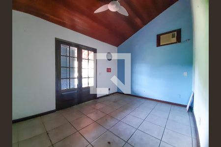 Casa de condomínio para alugar com 500m², 5 quartos e 6 vagas Casa de condomínio para alugar com 500m², 5 quartos e 6 vagasQuarto 4