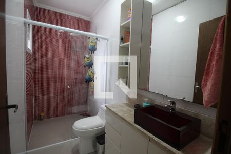 Casa à venda com 177m², 3 quartos e 2 vagasBanheiro 