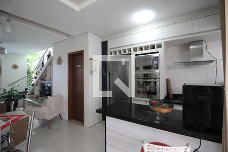 Casa à venda com 177m², 3 quartos e 2 vagasCozinha
