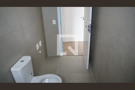 Apartamento à venda com 236m², 3 quartos e 4 vagasBanheiro do quarto 1