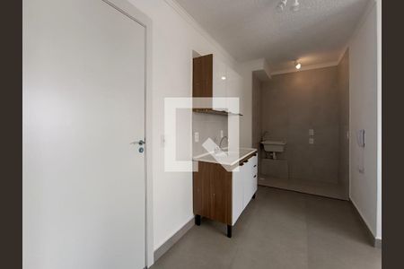 Apartamento para alugar com 34m², 2 quartos e sem vaga Apartamento para alugar com 34m², 2 quartos e sem vagaCozinha e Área de Serviço