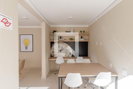 Apartamento à venda com 33m², 2 quartos e sem vaga Apartamento à venda com 33m², 2 quartos e sem vagaSalão de festas