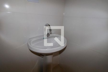 Apartamento para alugar com 44m², 2 quartos e sem vagaBanheiro