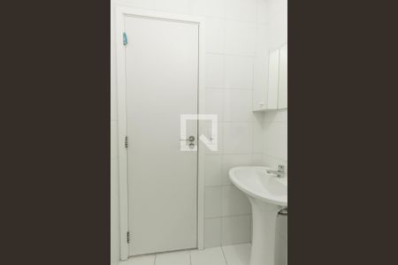 Apartamento para alugar com 55m², 2 quartos e 1 vaga Apartamento para alugar com 55m², 2 quartos e 1 vagaBanheiro