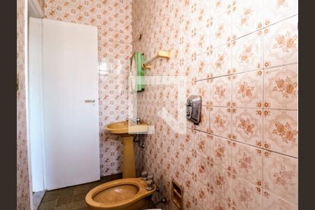 Banheiro de apartamento à venda com 3 quartos, 80m² em Coração Eucarístico, Belo Horizonte