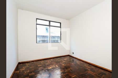 Sala de apartamento à venda com 3 quartos, 80m² em Coração Eucarístico, Belo Horizonte
