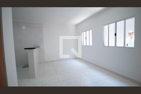 Sala e cozinha de casa de condomínio à venda com 2 quartos, 90m² em Vila Germinal, São Paulo