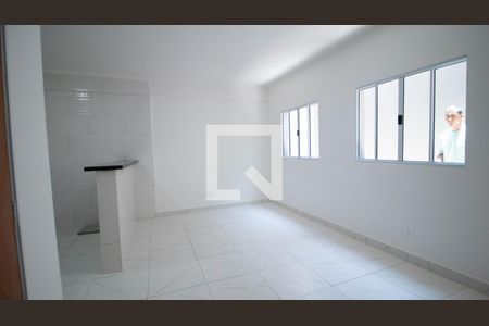 Sala e cozinha de casa de condomínio para alugar com 2 quartos, 90m² em Vila Germinal, São Paulo