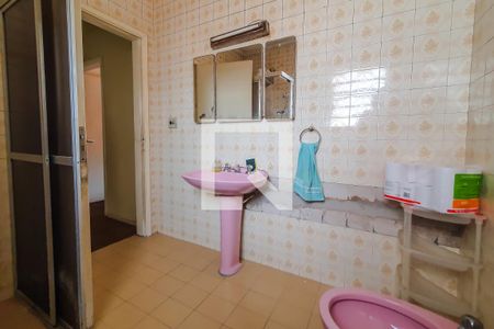 Casa à venda com 371m², 3 quartos e 4 vagas Casa à venda com 371m², 3 quartos e 4 vagasbanheiro