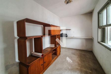 Casa à venda com 371m², 3 quartos e 4 vagas Casa à venda com 371m², 3 quartos e 4 vagasQuarto de Serviço