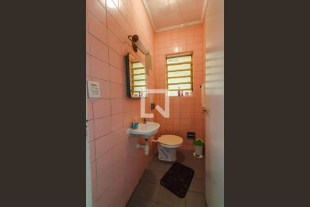 Casa à venda com 371m², 3 quartos e 4 vagas Casa à venda com 371m², 3 quartos e 4 vagaslavabo