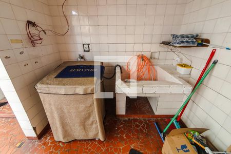 Casa à venda com 371m², 3 quartos e 4 vagas Casa à venda com 371m², 3 quartos e 4 vagasÁrea de Serviço