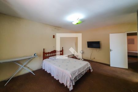 Casa à venda com 371m², 3 quartos e 4 vagas Casa à venda com 371m², 3 quartos e 4 vagasquarto 1 suite