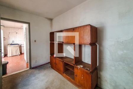 Casa à venda com 371m², 3 quartos e 4 vagas Casa à venda com 371m², 3 quartos e 4 vagasQuarto de Serviço