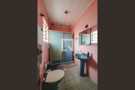 Casa à venda com 371m², 3 quartos e 4 vagas Casa à venda com 371m², 3 quartos e 4 vagasquarto 1 suite banheiro