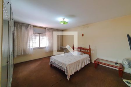 Casa à venda com 371m², 3 quartos e 4 vagas Casa à venda com 371m², 3 quartos e 4 vagasquarto 1 suite